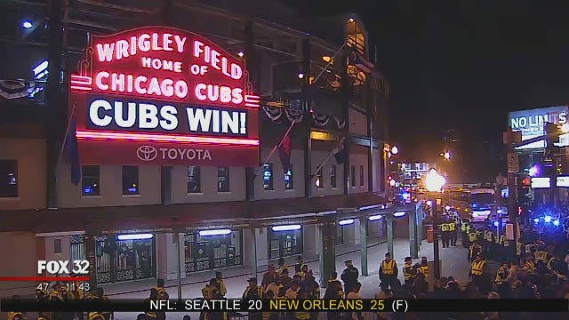 Chapman, Cubs stop Indians, cut World Series deficit to 3-2