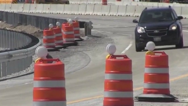 Lane closures planned on Kennedy Expressway for removal of Montrose bridge