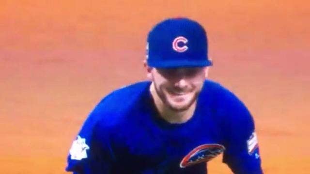 Cubs' Kris Bryant's game-winning smile going viral