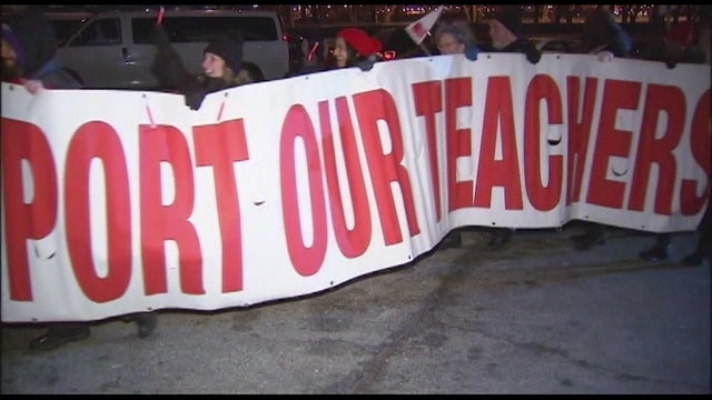 Restaurant workers to join Chicago Teachers Union's 'Day of Action' strike