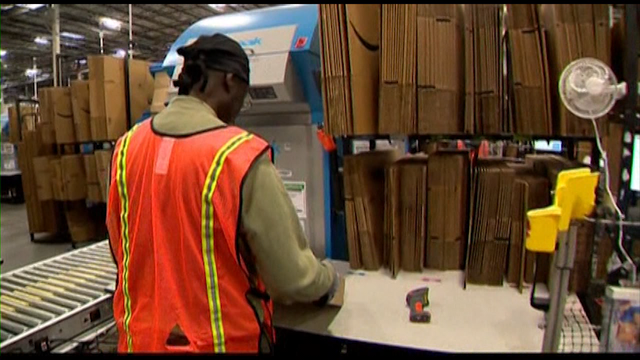 Looking to hire 30,000, Amazon plans nationwide job fairs