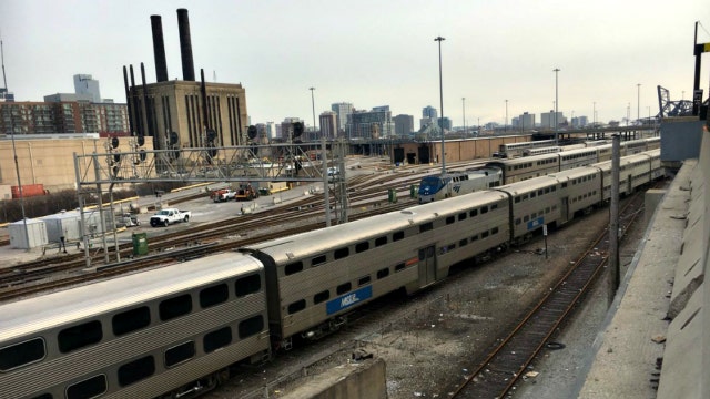 Metra 'operating normally' this morning after 60K+ stranded in Union Station