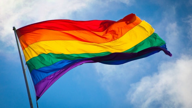 Daley Plaza to fly rainbow flag for entirety of Pride Month