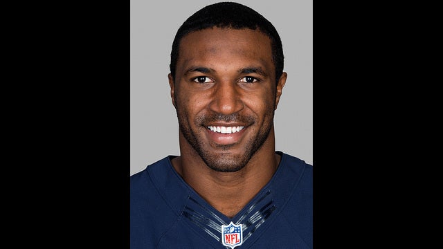 Former Bear Ryan Mundy suing helmet manufacturer for 2014 injury