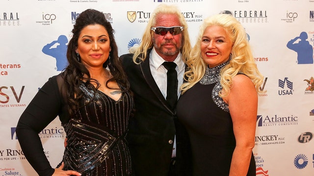 Beth Chapman remains in medically-induced coma