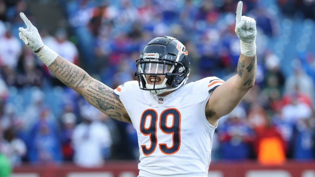 Bears bring back linebacker Aaron Lynch on 1-year contract