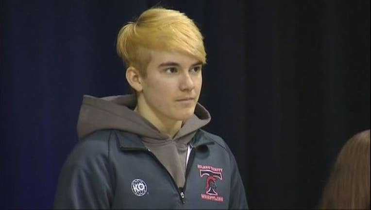 010028bf-Mack Beggs won a Texas state girls wrestling championship on Saturday