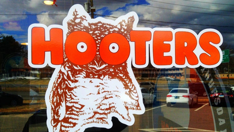 02f5539c-hooters-logo_1486731880820.jpg