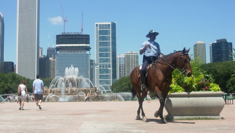 mounted-cpd-police_1465401826120.jpg