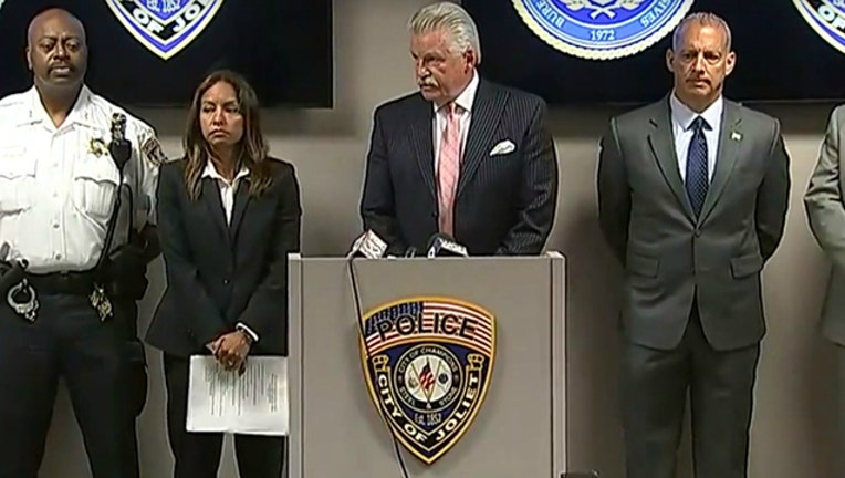 joliet-police-gang-raid_1501157310255.jpg