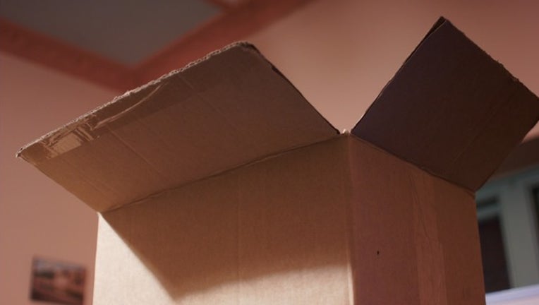 Generic moving box by SalTheColourGeek via Flickr