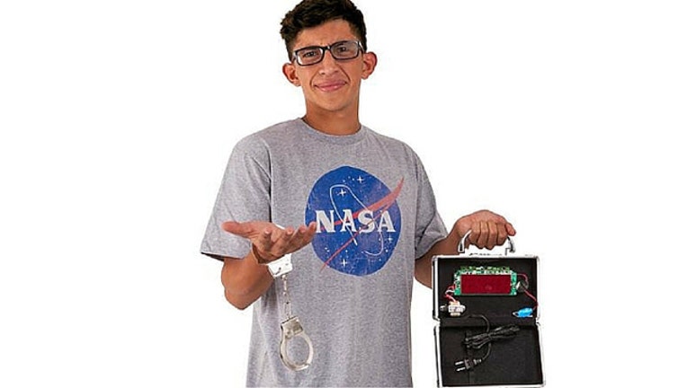 12b98340-clock-boy-costume_3464823b_1444136523298-409650.jpg