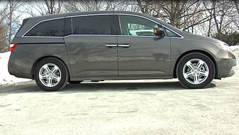 16a2fa96-Honda Odyssey Minivan