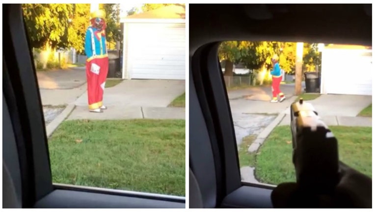 gun clown_1476216505314.jpg