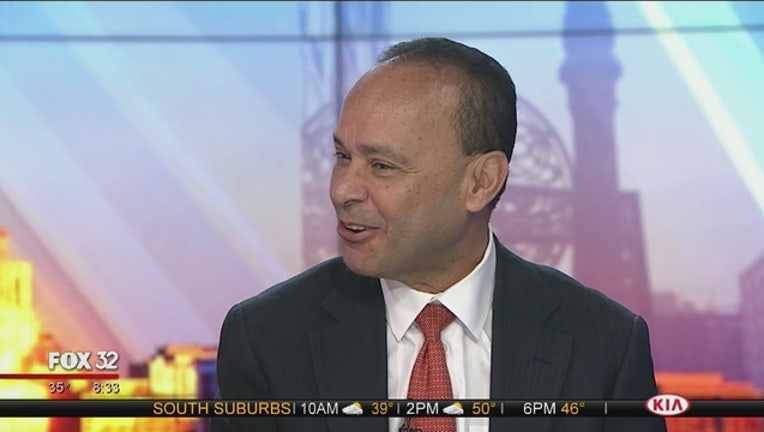 Congressman_Gutierrez_talks_about_callin_0_20171120145302