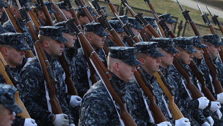 Military parade (GETTY IMAGES)-401720