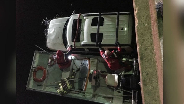 fox-river-crash_1486129488662.jpg