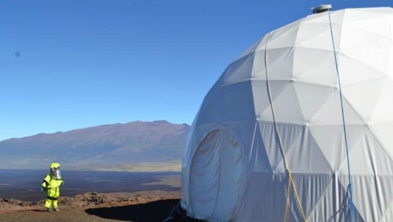 31b0b5fa-Mars Hi-SEAS research team
