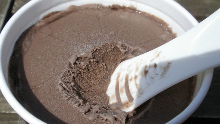 36bac5d5-chocolate-ice-cream-tub_1500561276296.jpg