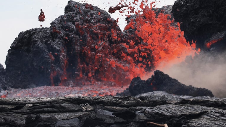 3ce7ed19-Kilauea Volcano Fissure (GETTY)-408200