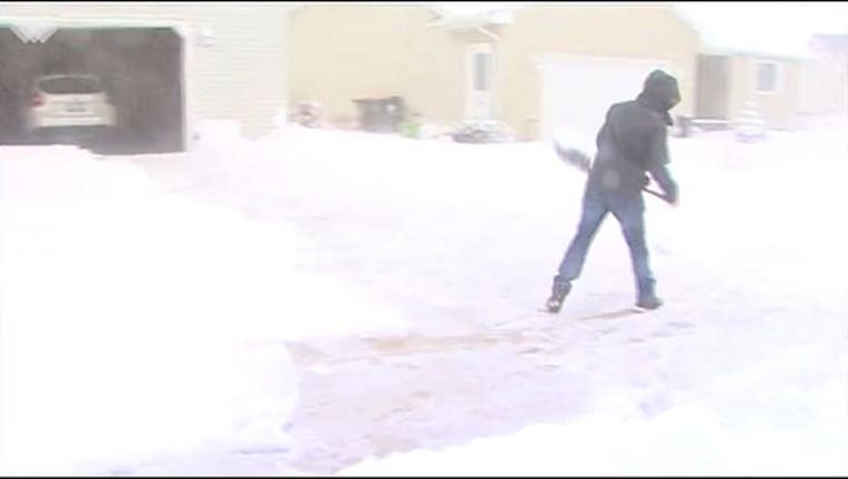 4bab42e7-Snow in LaSalle County