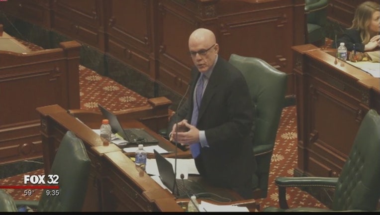 4ede1143-Illinois_lawmakers_work_on_a__600M_lifel_0_20160422031745