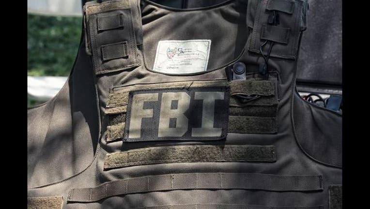 4f9e3e72-FBI-vest