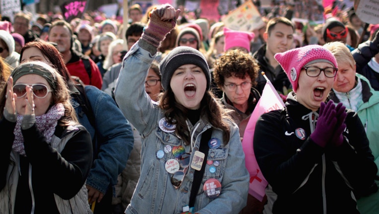 567e85b2-GETTY-Chicago-Womens-march_1545846051570.jpg