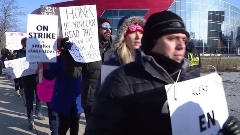 5918e0b5-Charter_teachers_on_strike_in_Chicago_0_20181209024129