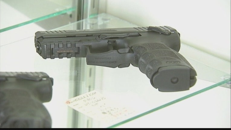 5fef9d0d-Obama_moves_to_require_background_checks_0_20160105040758