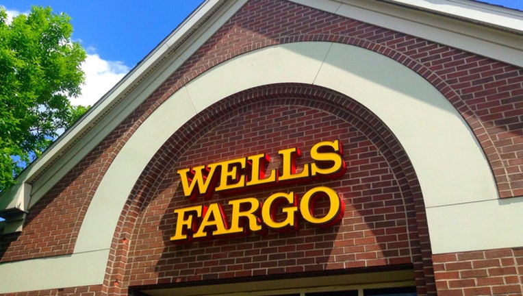 69fe7189-wells-fargo_1447520675541.jpg