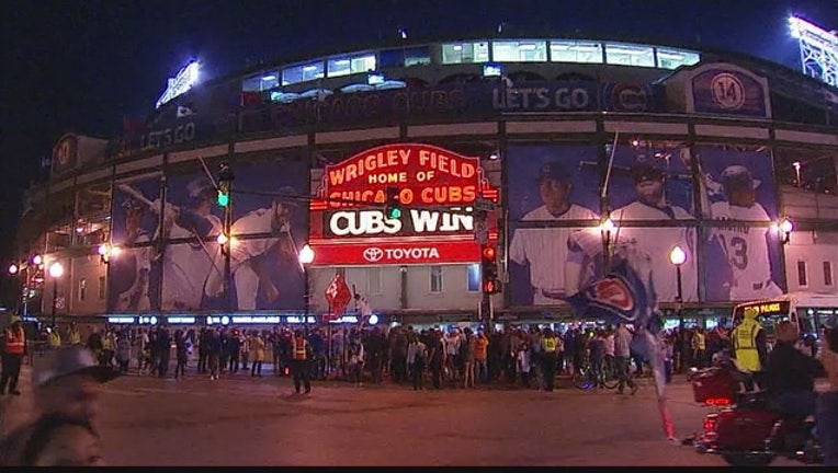 7aedbc26-Cubs_hit_6_home_runs__top_Cardinals_8_6__0_20151013032215