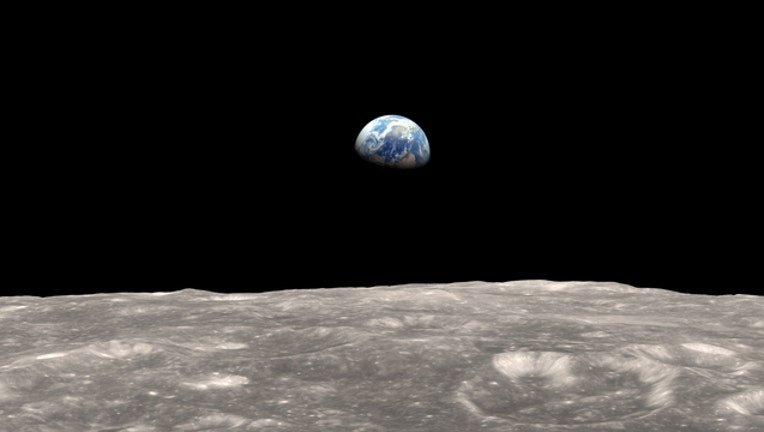 moon_and_earth_lroearthrise_frame_0_1456175092940.jpg