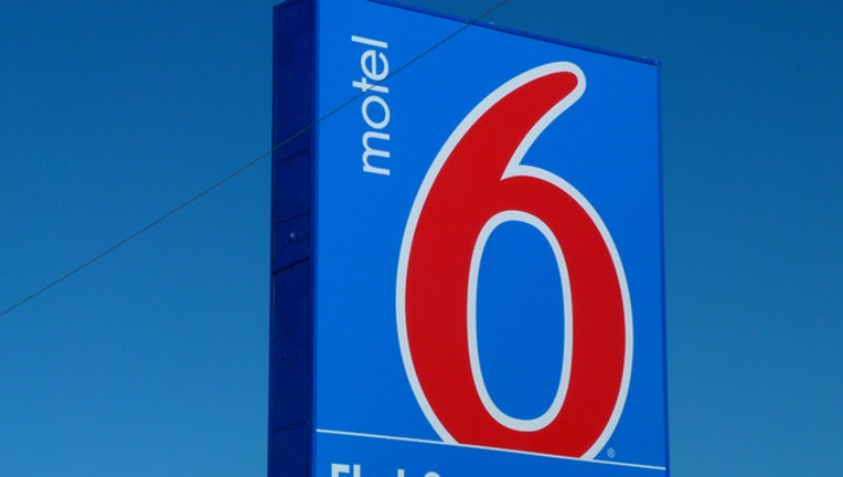 7ef96b1c-motel-6_1505483562282.jpg