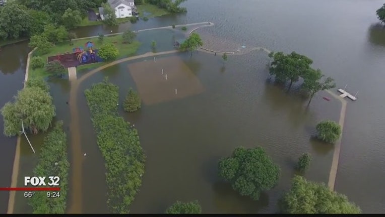 BBB_warns_of_scammers_after_flooding_0_20170715024443