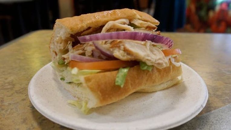 9a5e0666-subwaychickensandwich_1456495576216.jpg