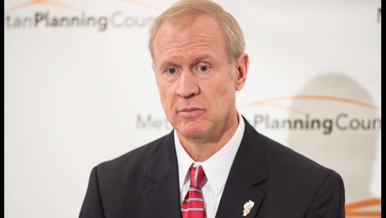 bruce-rauner-listening.jpg