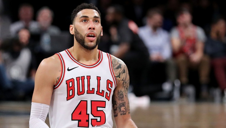 a6f4e0fc-GETTY-Denzel-Valentine_1542674242548.jpg