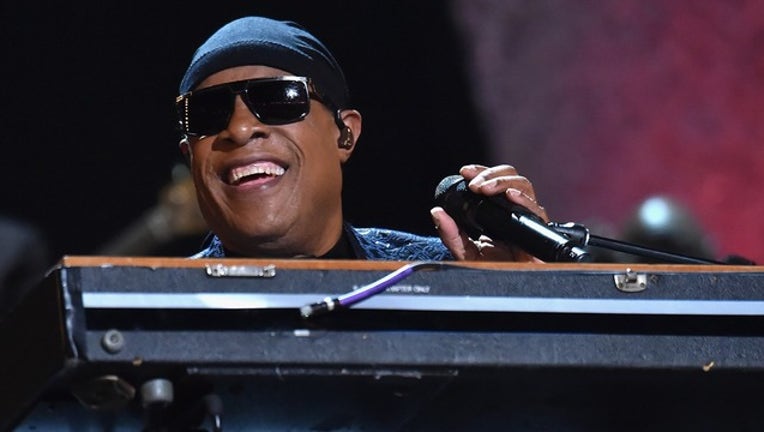 aa691917-GETTY_stevie wonder_070719_1562520882019.png-402429.jpg