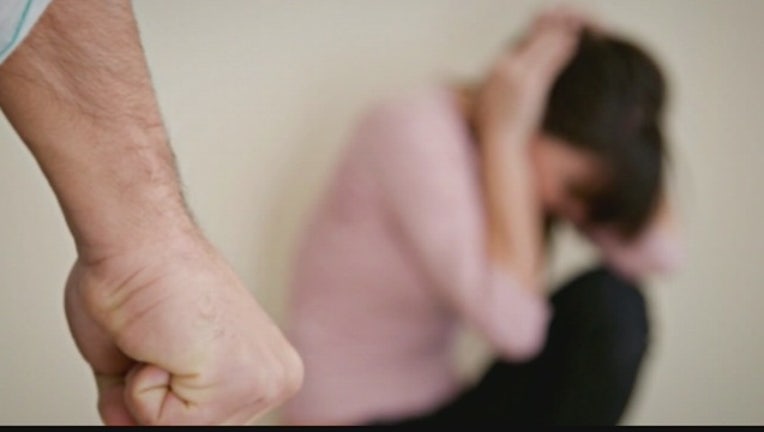 aae69bcf-DOMESTIC_VIOLENCE__Lives_changed_through_0_20151005032513