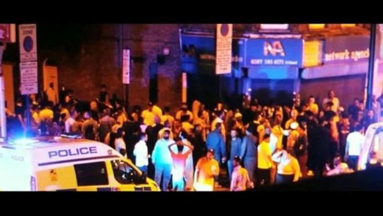 af69d634-Car crashes into pedestrians in London