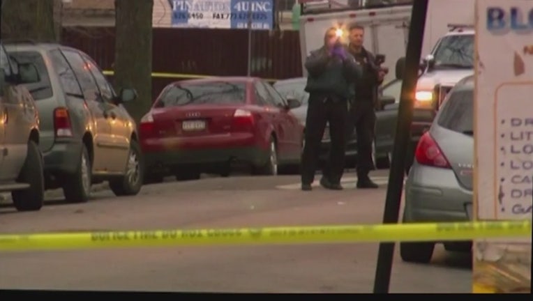 b559497b-Relatives_of_2_killed_by_Chicago_police__0_20151228132156