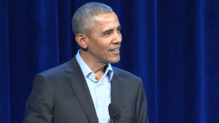 b67d1103-Obama in Chicago