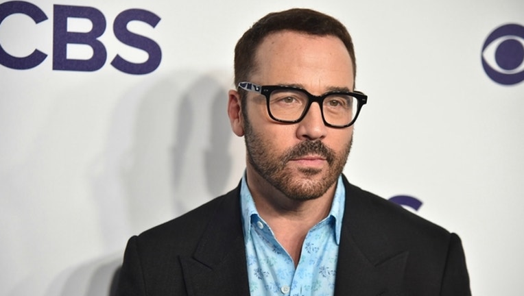 GETTY-Jeremy-Piven_1509468594839.jpg