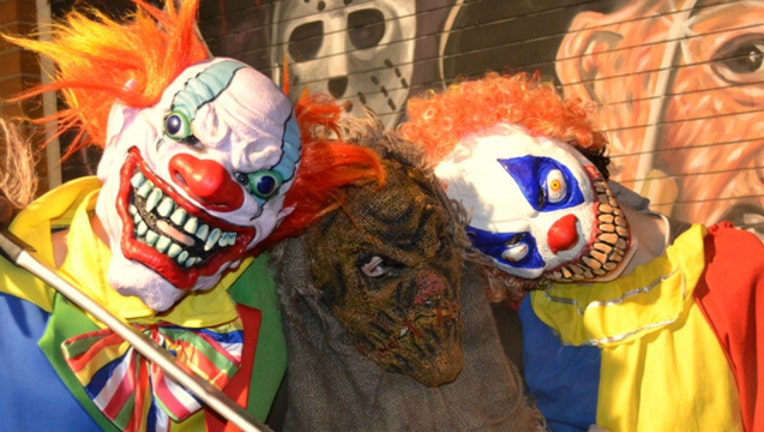 clowns_1475619370956.jpg
