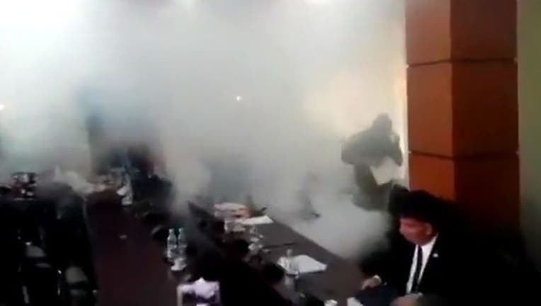 bee13cef-694940094001_5078059292001_081016-storyful-teargas2-1280_1470845976542.jpg