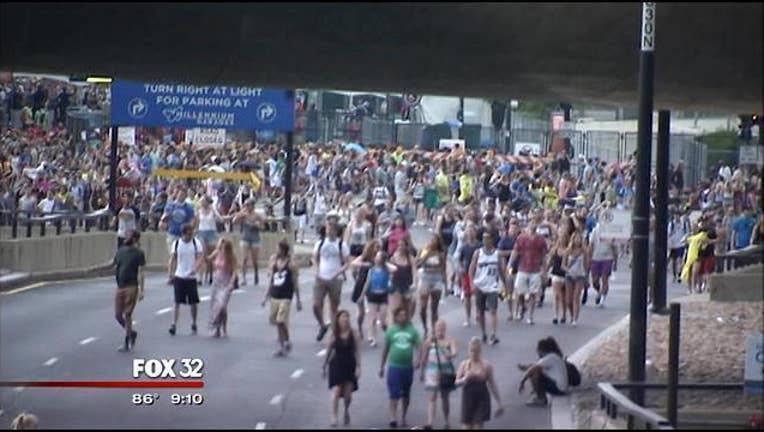 c15f55da-Lollapalooza-Evacuated-Rain