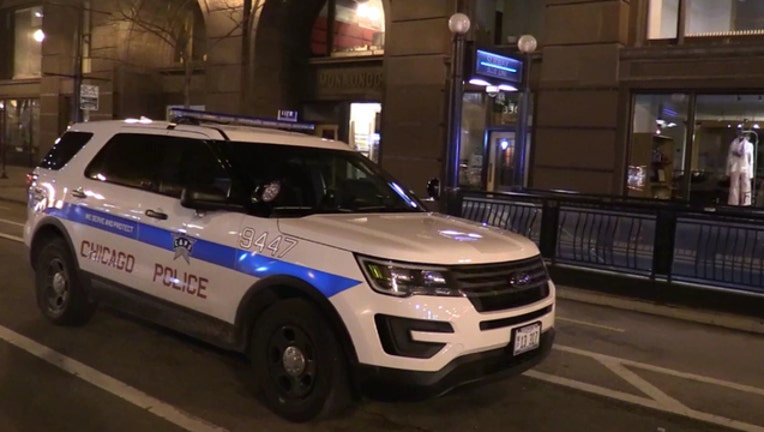 chicago-police-blue-line-downtown_1486553932454.jpg
