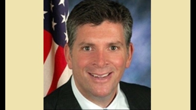 c451fc52-darin-lahood.jpg