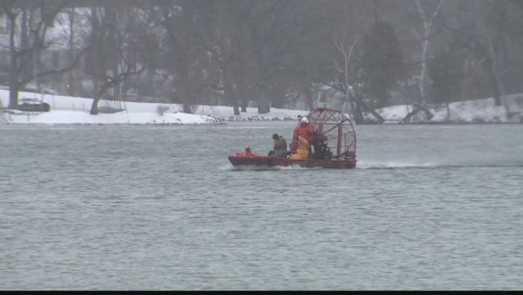2_bodies_found__2_men_missing_in_Wiscons_0_20160104121943